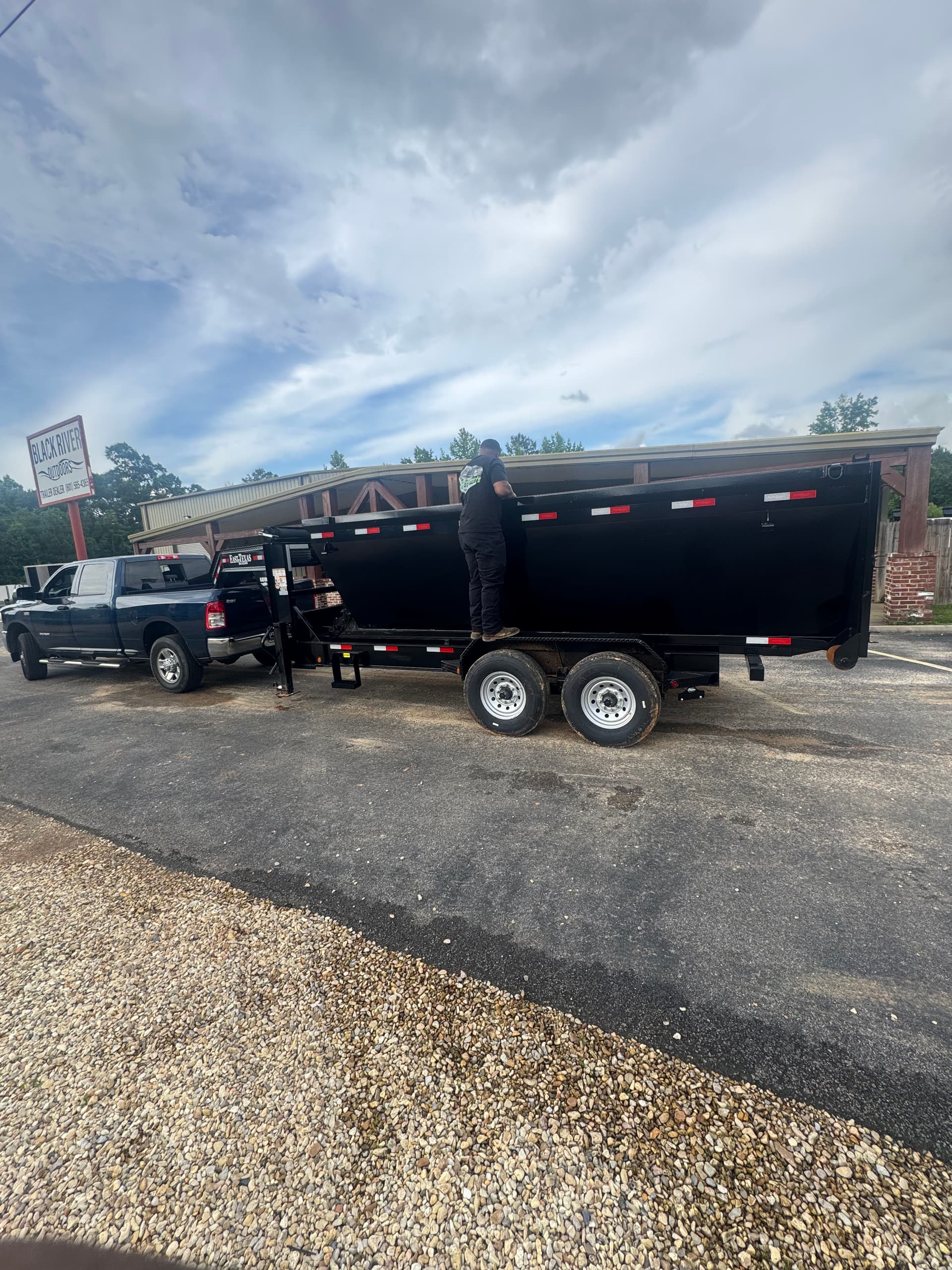Gallery photos for Advanced Waste Solutions Adds a New 15-Yard Dumpster to the Fleet: Image #1