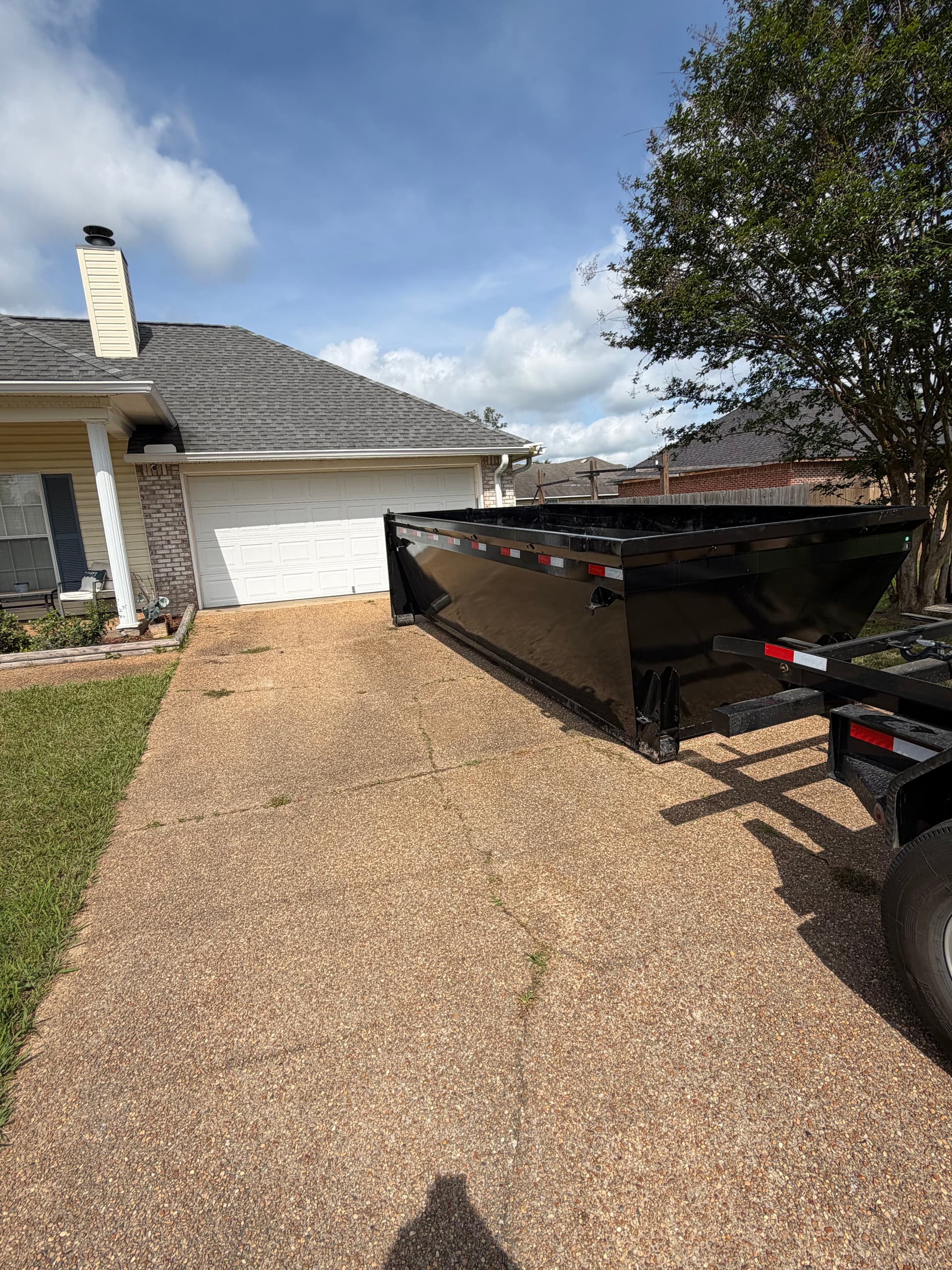 15-Yard Dumpster Rental Delivered to a Byram MS Home image